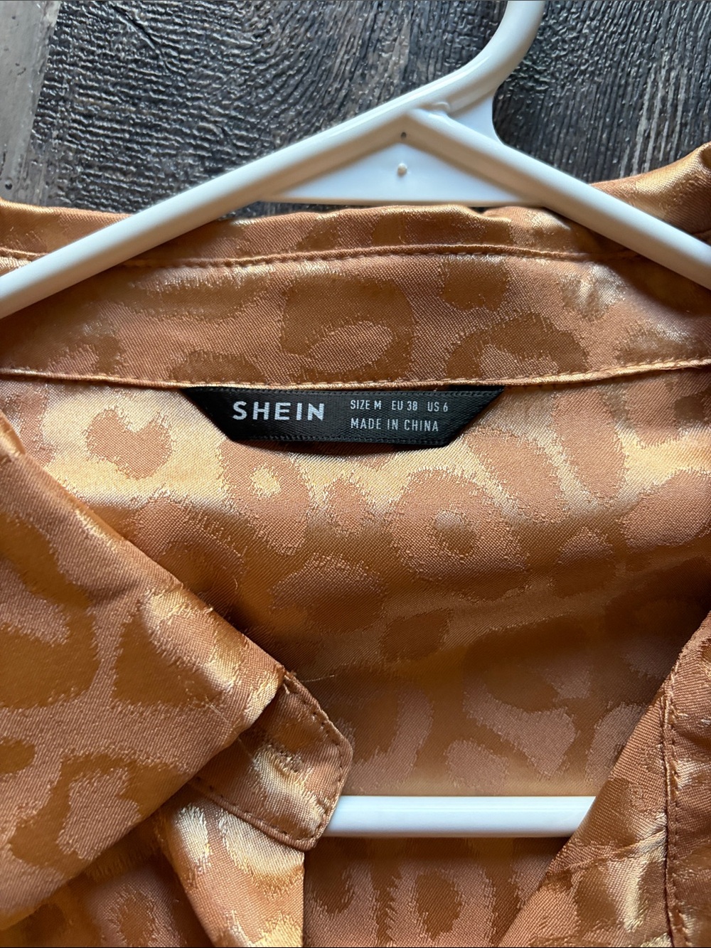 Satin Leopard Print Button-Up Blouse in leopard print Copper - Picture 3 of 4